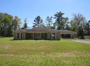 5139 Private Ln, Marianna, FL 32446