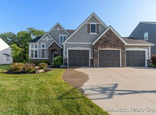 2971 Baywood Dr, Jenison, MI 49428