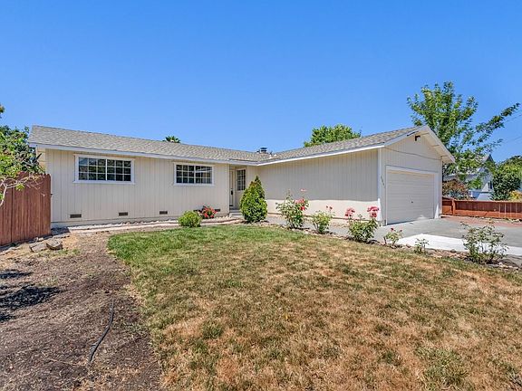 5th image of 8061 Hembree Ln