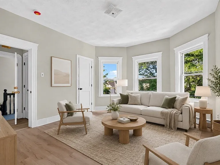 18 Otis St #3 — Photo 4