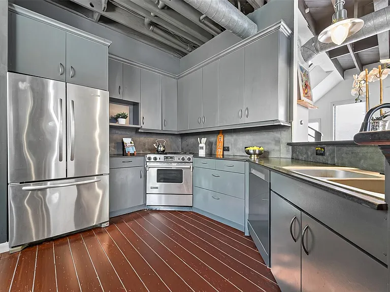 708 W Clay St — Photo 12