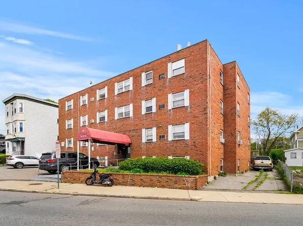 20 Hy Sil Ave, Chelsea, MA 02150