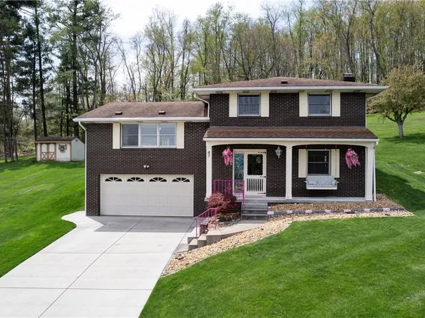 47 Sugar Ln, New Cumberland, WV 26047