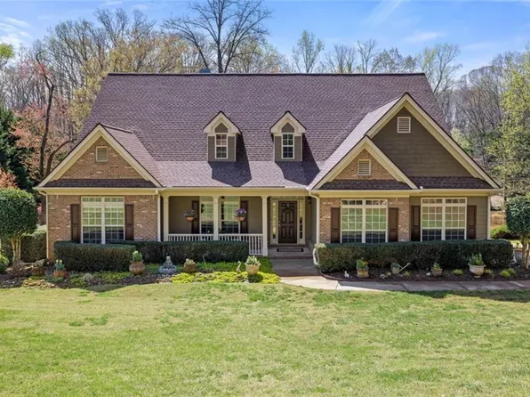 3345 Banks Mountain Dr, Gainesville, GA 30506