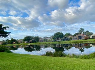 10087 Diamond Lake Dr, Boynton Beach, FL 33437