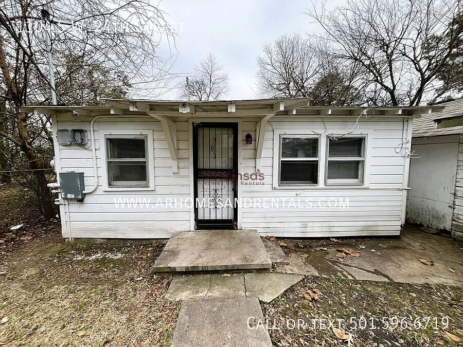1104.5 W 24th St