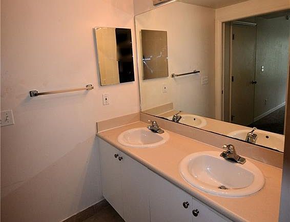 Primary bath double sinks