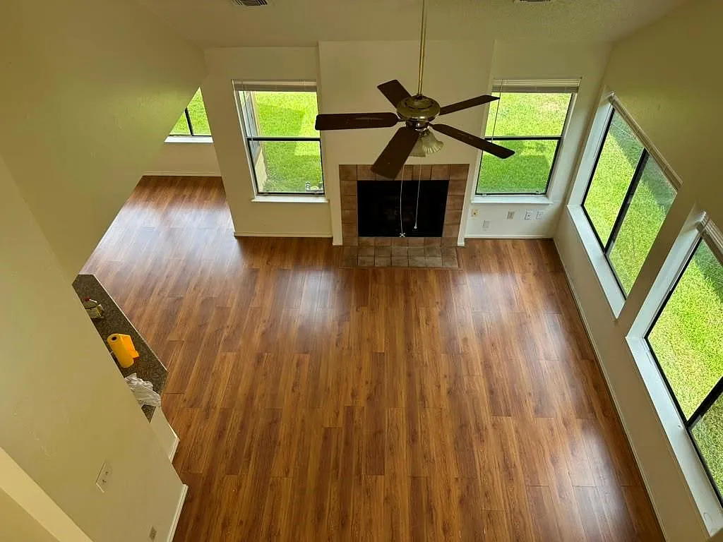 3 bed, 2.5 bath, 1423 sqft, $2,000 — Photo 4