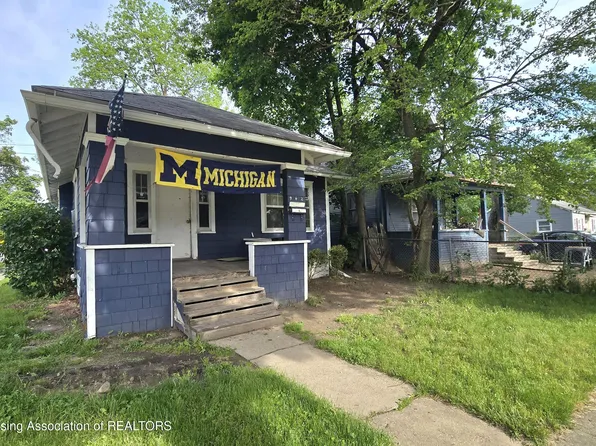 942 Dakin St, Lansing, MI 48912