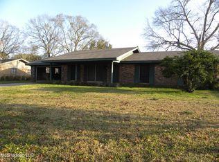 2507 Parkway Rd, Biloxi, MS 39531