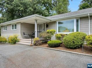104 Alpine Ter, Hillsdale, NJ 07642