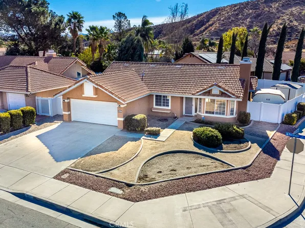 1500 E Beringer Dr, San Jacinto, CA 92583