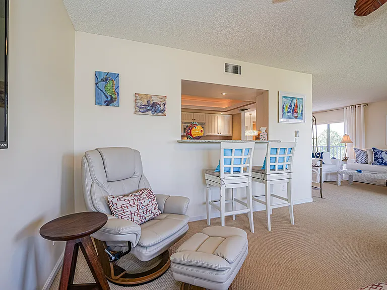 1700 Ocean Dr #302V — Photo 10
