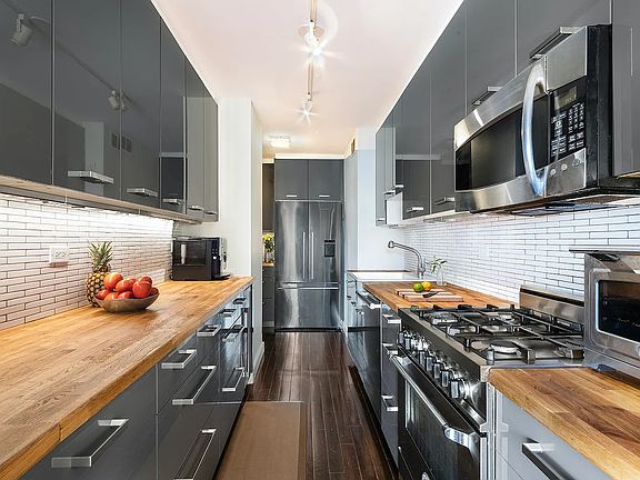 3rd image of 165 W End Ave APT 14M