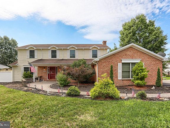 2nd image of 4079 Wimbledon Dr