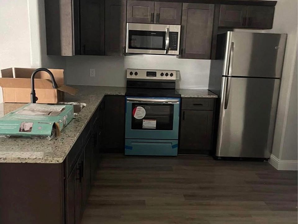 2nd image of 1801 S Avenue O