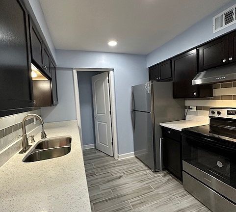 5th image of 1S161 Dillon Ln