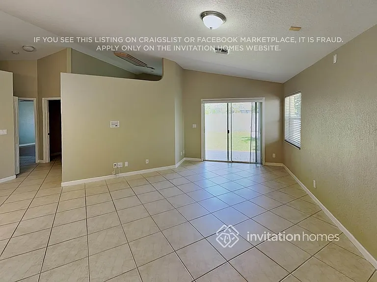 3970 Sea Grape Cir — Photo 3