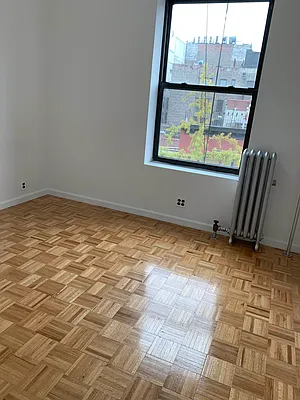 Rented by M.Grossman R.E. Management | media 31