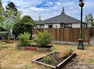 4909 Henley St, Blaine, WA 98230