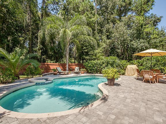 4th image of 3401 Chokeberry Ct