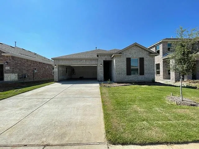 3 bed, 1559 sqft, $2,100 — Photo 3