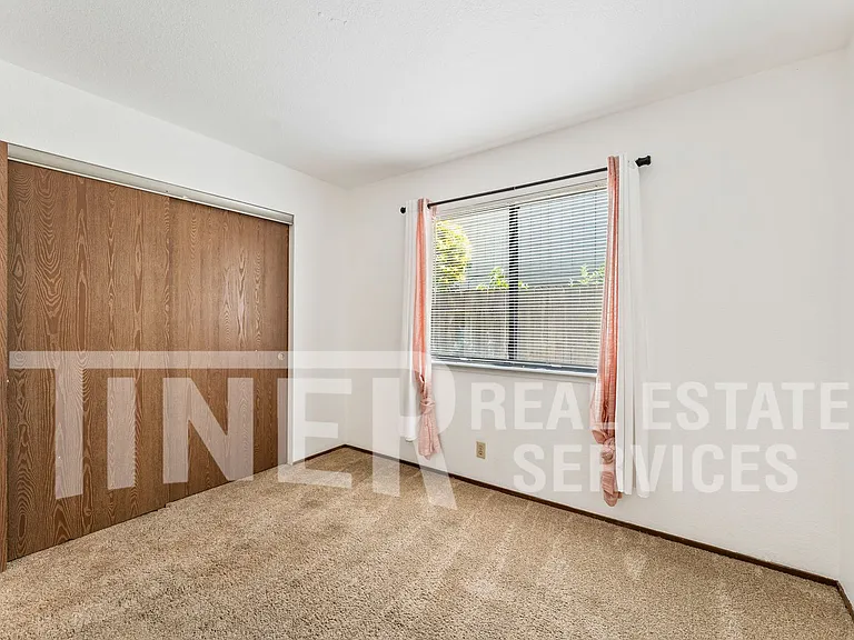 7323 Chivalry Way — Photo 13