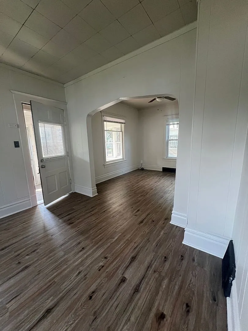 631 S 5th Ave — Photo 3