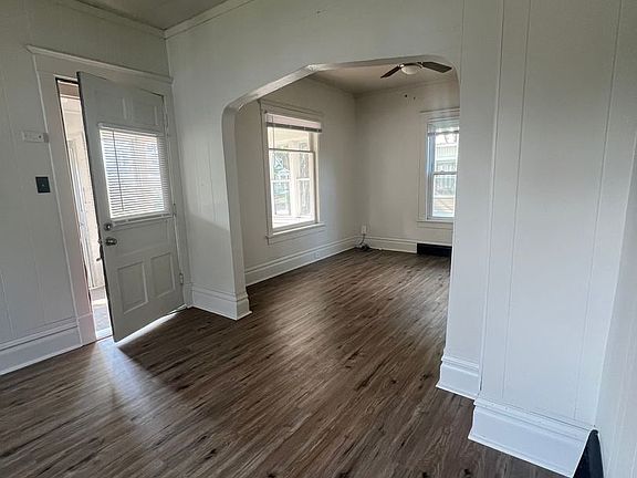 3rd image of 631 S 5th Ave #631