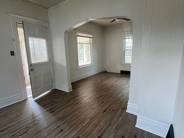 631 S 5th Ave — Photo 3
