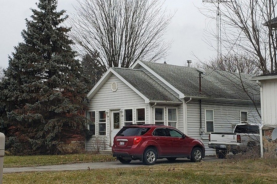 2nd image of 3954 Monroe Rd