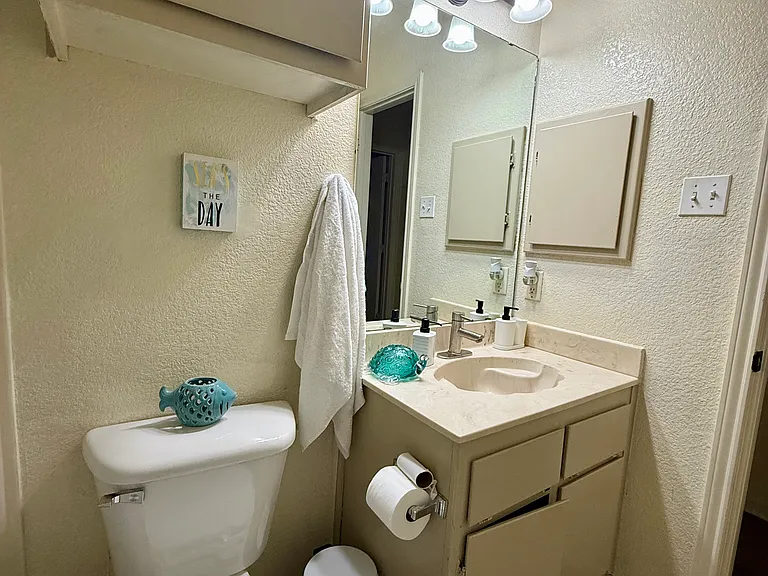 1008 Circle M Dr #A — Photo 7