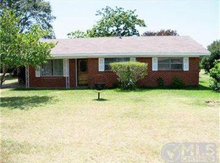 411 Davis St, Fairfield, TX 75840