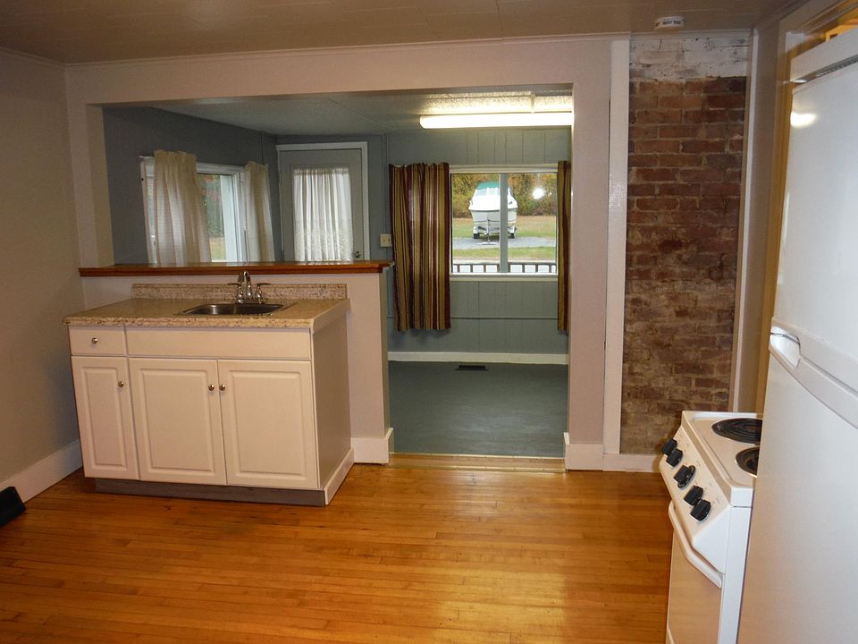 1st image of 90 Glenwood Ave
