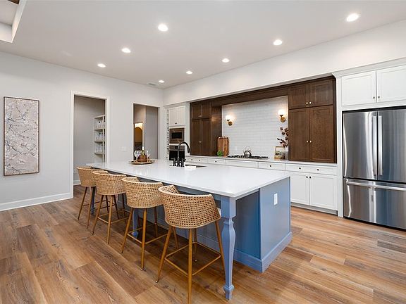7th image of this home