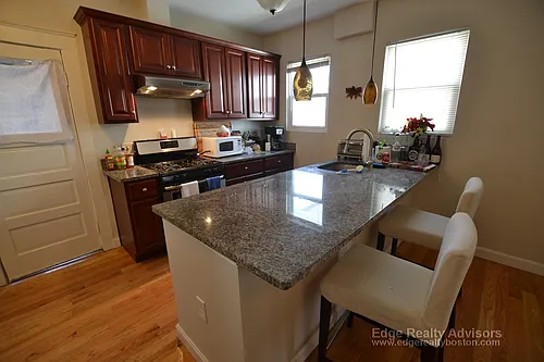 15 Litchfield St #2 Photo 1