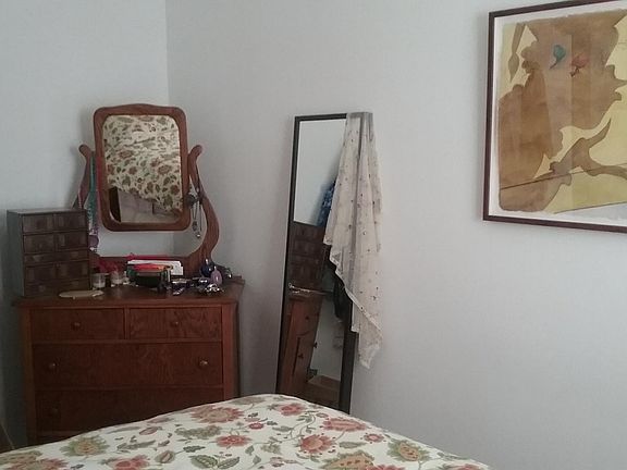 5th image of 1752 W Belle Plaine Ave APT 1