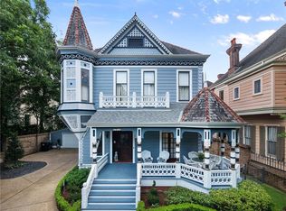 5718 Saint Charles Ave, New Orleans, LA 70115