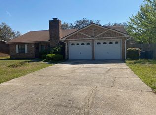 212 Dolphin St, Gulf Breeze, FL 32561