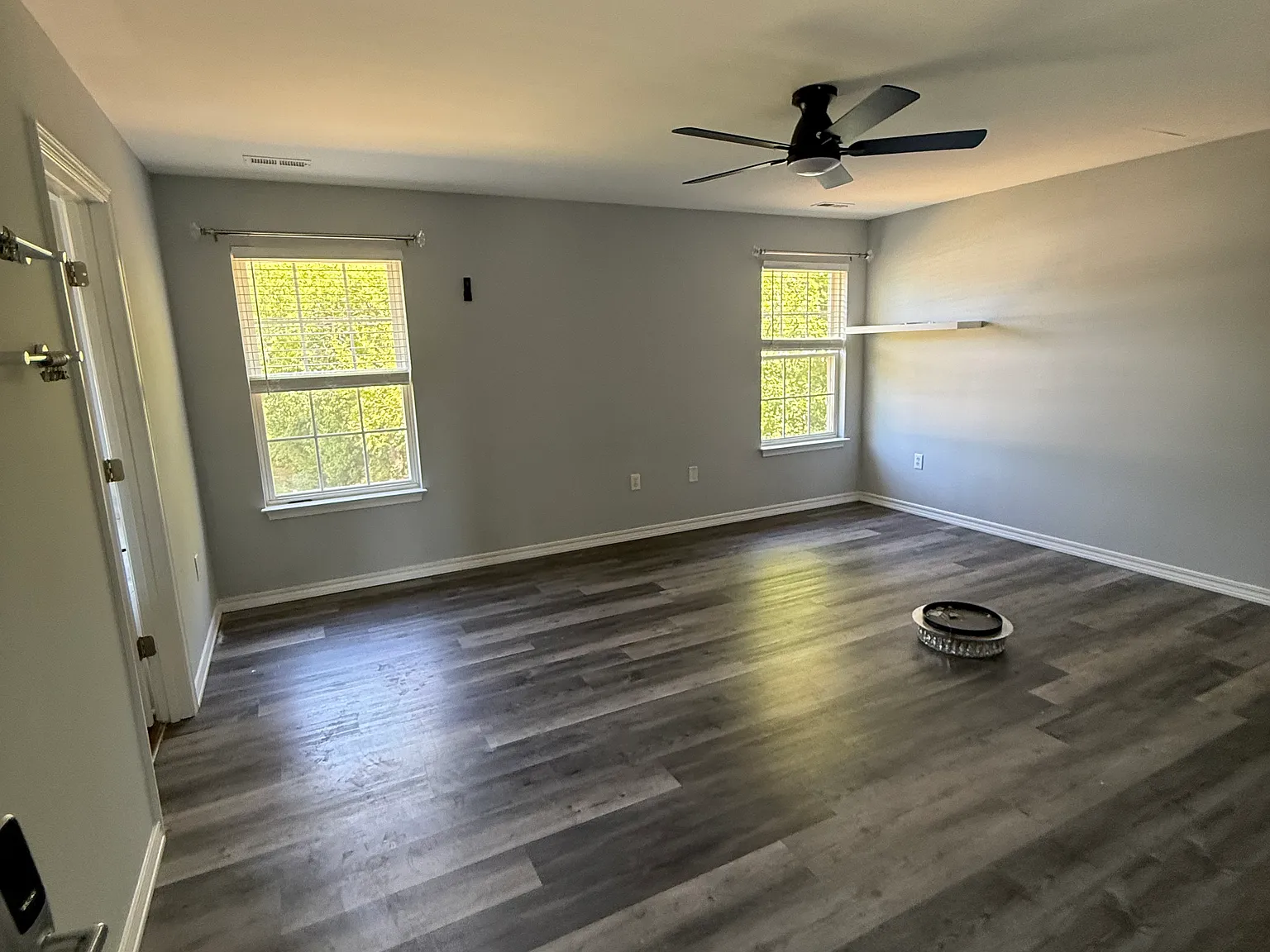 1 bed, 1916 sqft, $1,200 — Photo 1