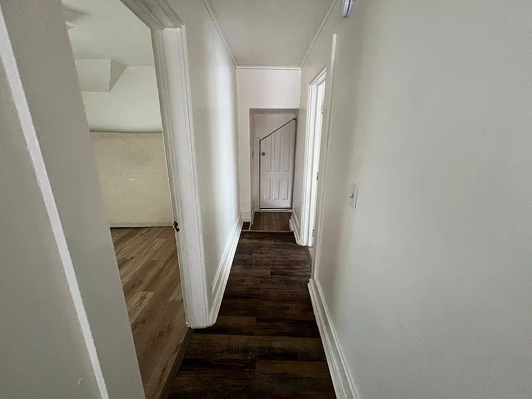 506 Tallman St — Photo 3