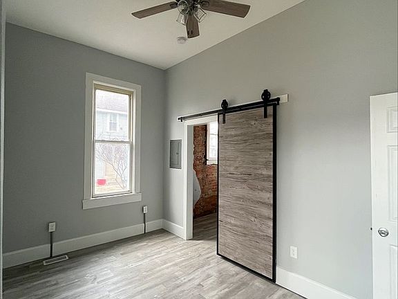 2nd image of 1023 Hartford St #3