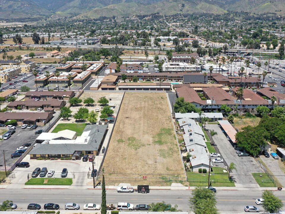 1st image of 1550 Pumalo St