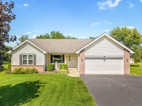 1217 Lake Summerset Rd, Davis, IL 61019