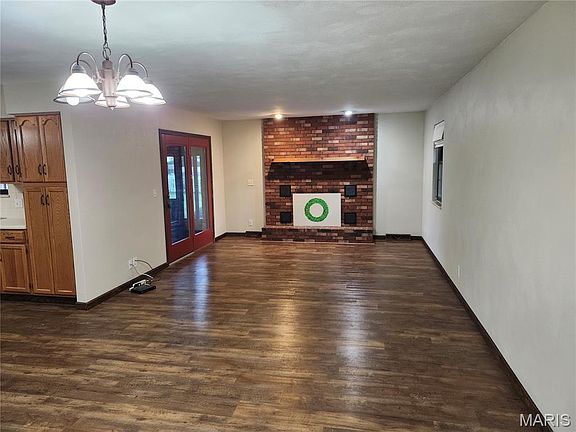 3rd image of 750 Klein Dr