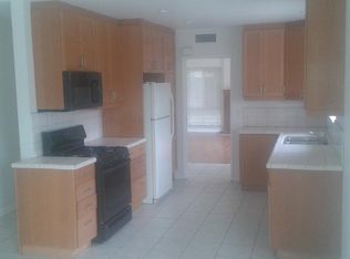 9948 Comanche Ave, Chatsworth, CA 91311