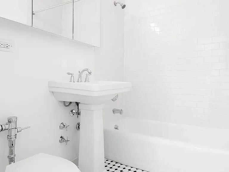 40 W 135th St #7U — Photo 7