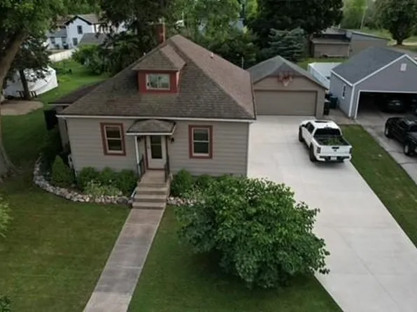 445 E Jackson St, Ripon, WI 54971