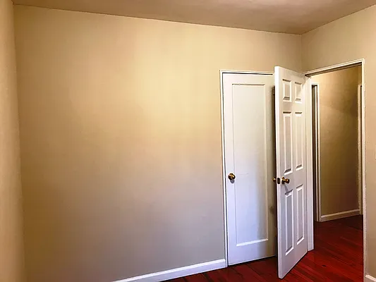 Rented by Prime Realty | media 17