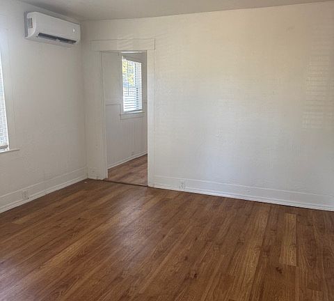 4th image of 623 Galland St